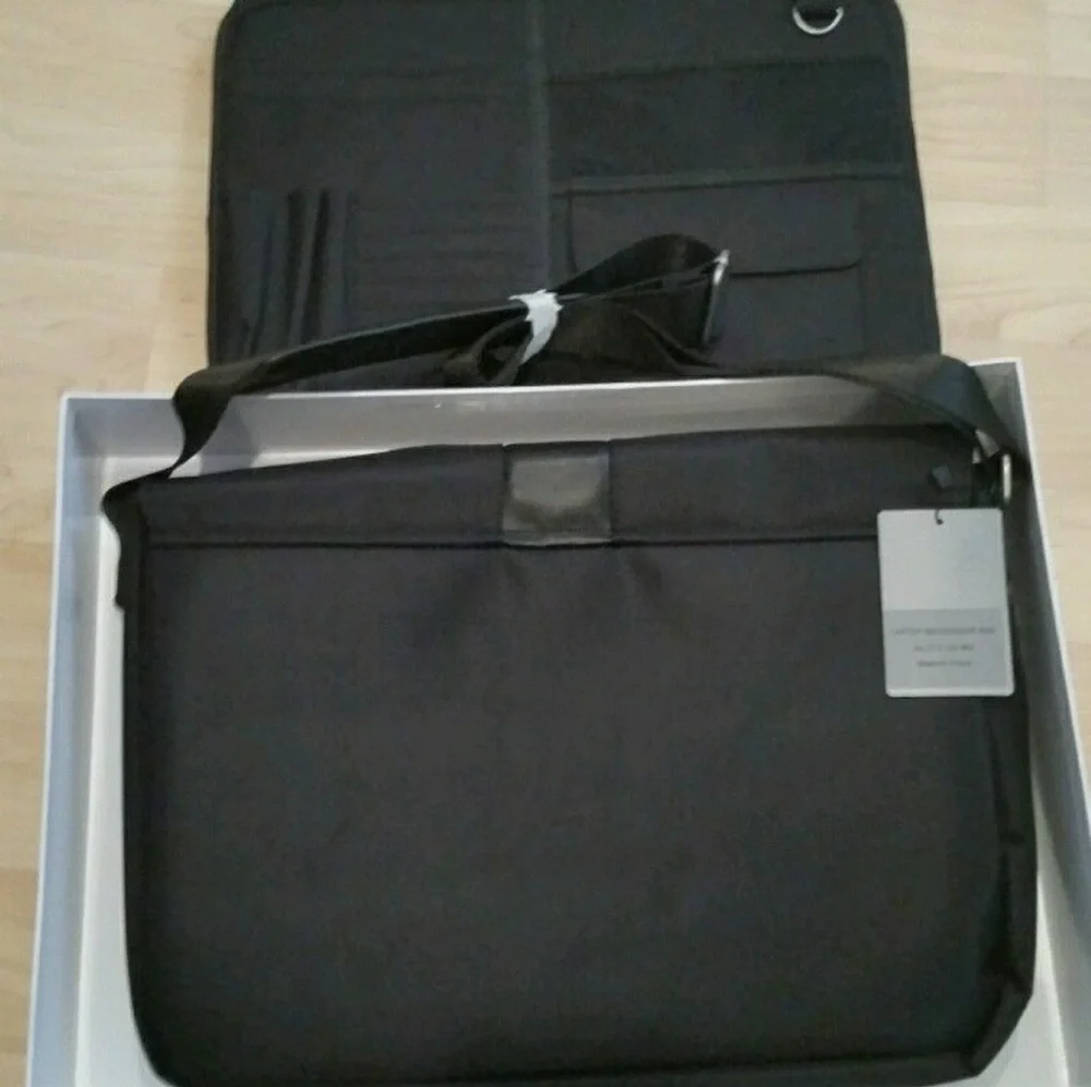 BMW LAPTOP MESSENGER BAG BLACK